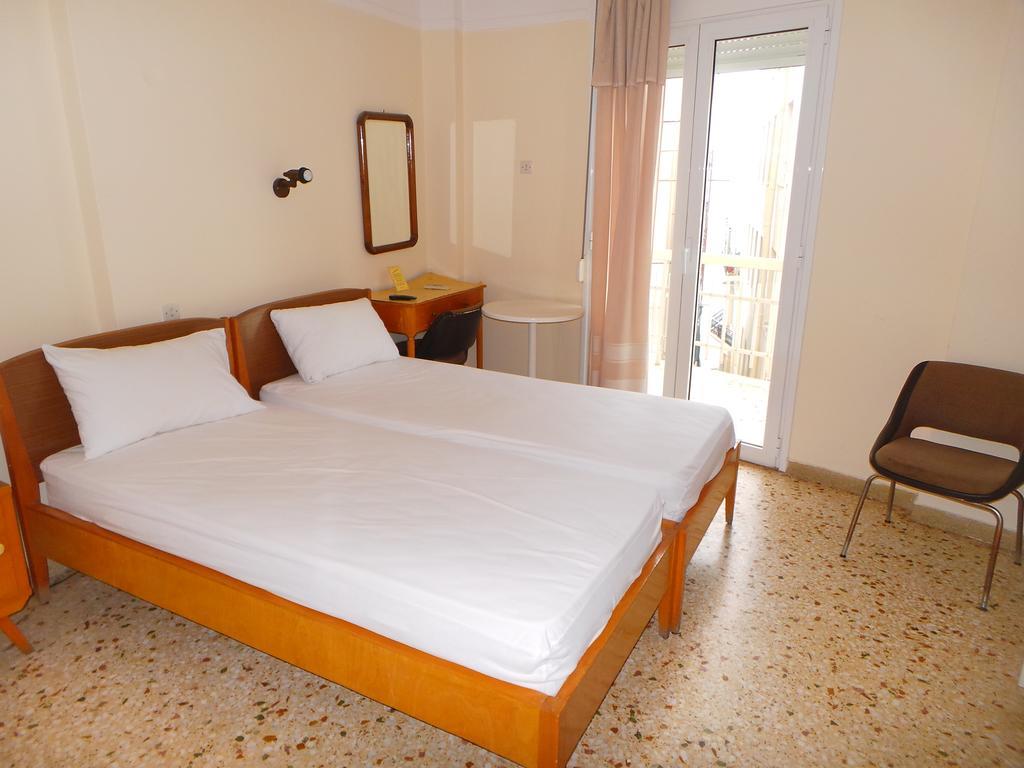 Hotel Andreou Loutraki  Room photo